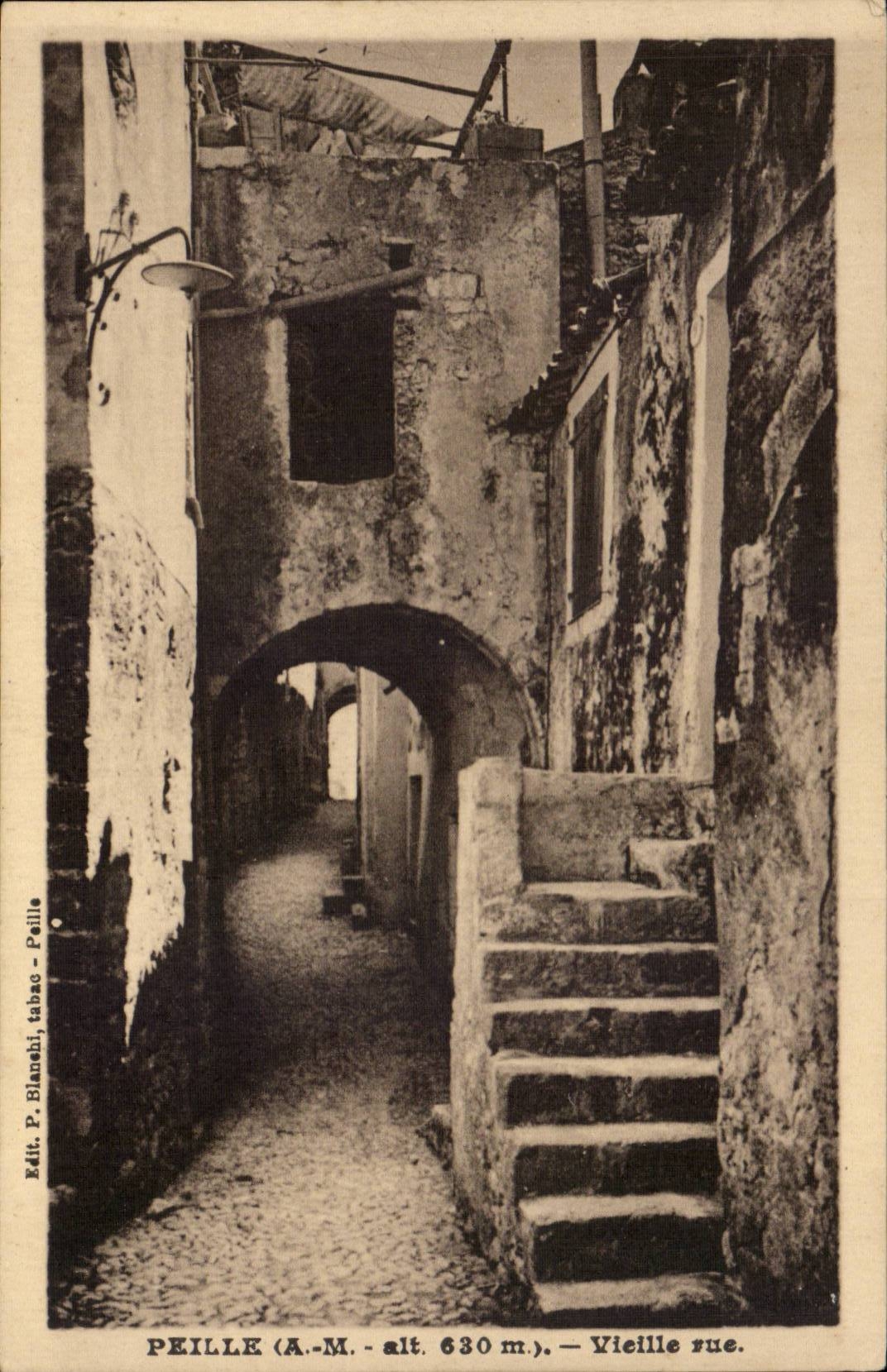 CPA Peille Strasse der alten Frau