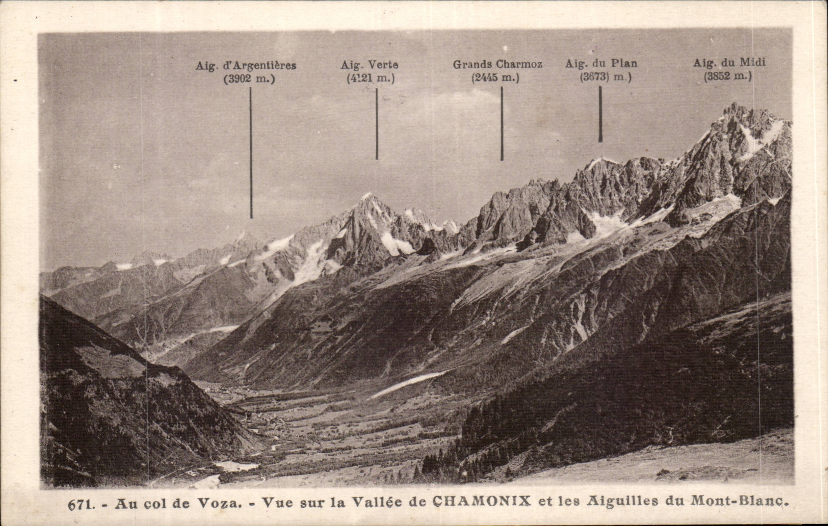 CPA With the collar of Voza Seen on the valley of Chamonix and the needles of Mont Blanc