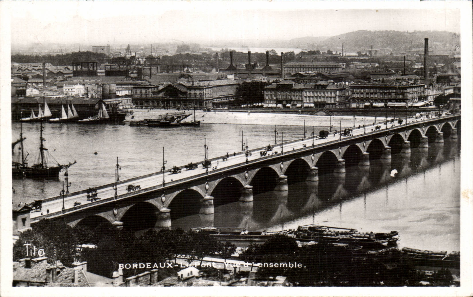 CPA Bordeaux the bridge Overall picture