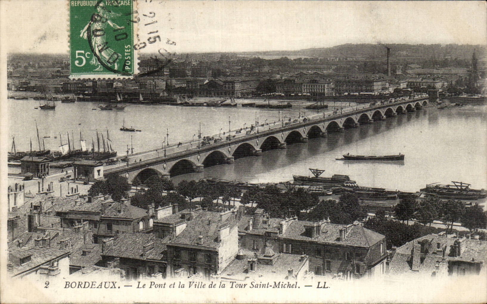CPA Bordeaux the bridge and the city of the tower St Michel