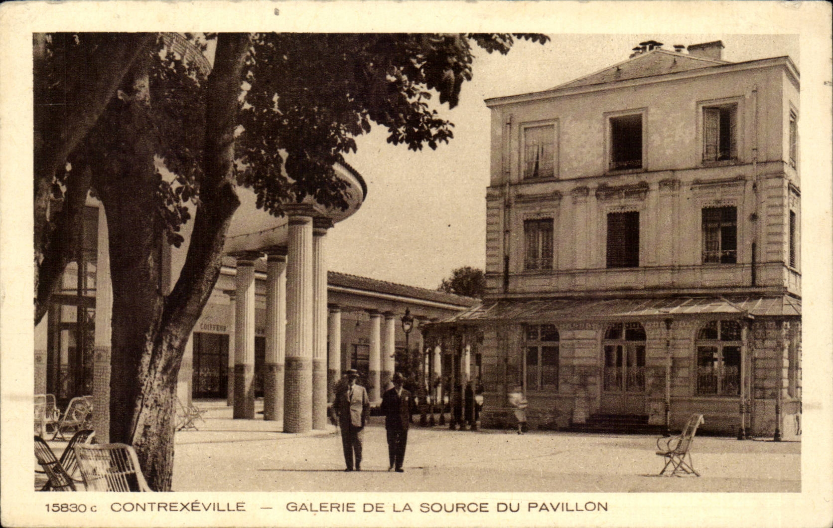 CPA Contrexeville Gallery of the source of the house