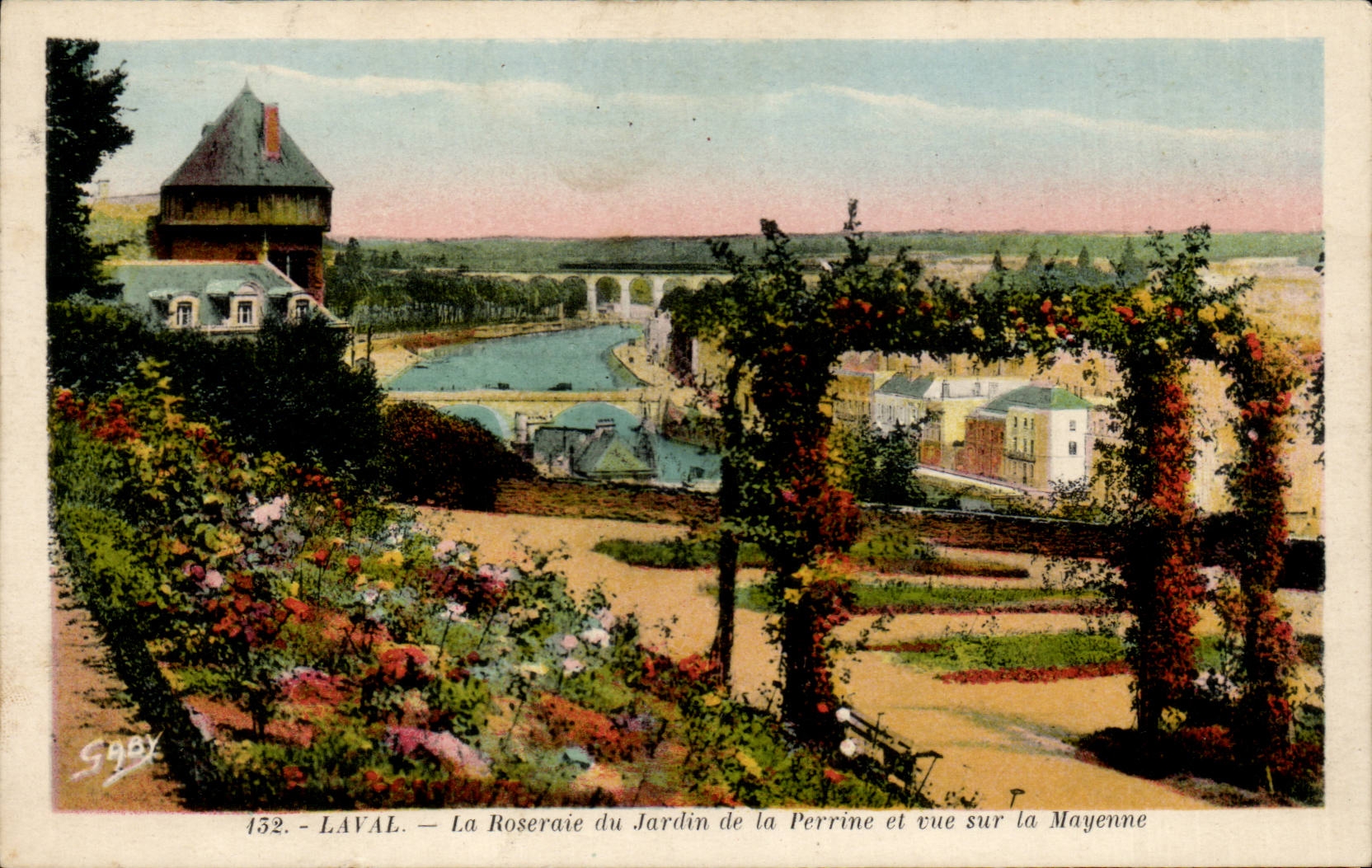 CPA Laval das rosery des Gartens von Perrine und von Anblick auf Mayenne