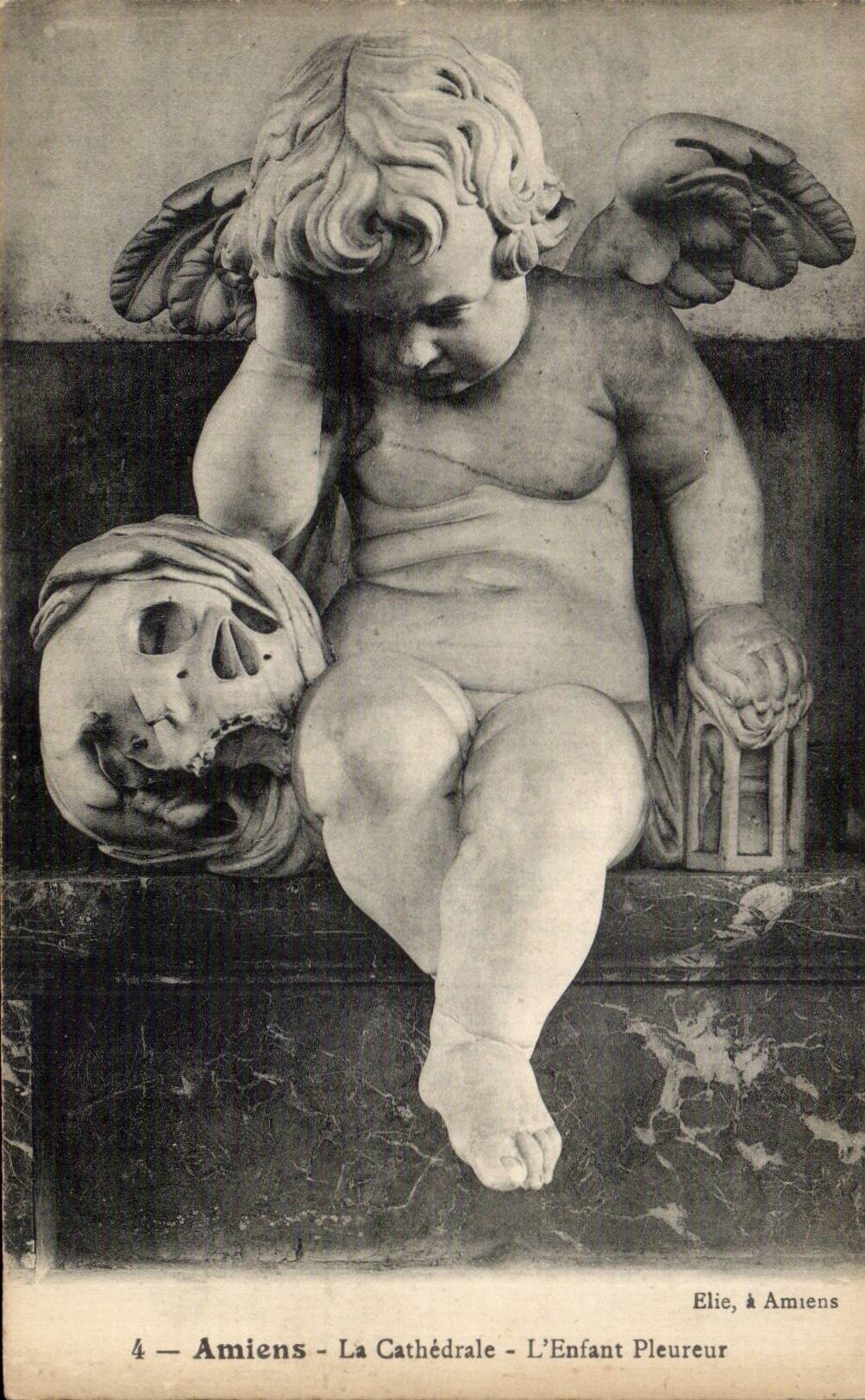 CPA Amiens the cathedral the whining child Angel angel
