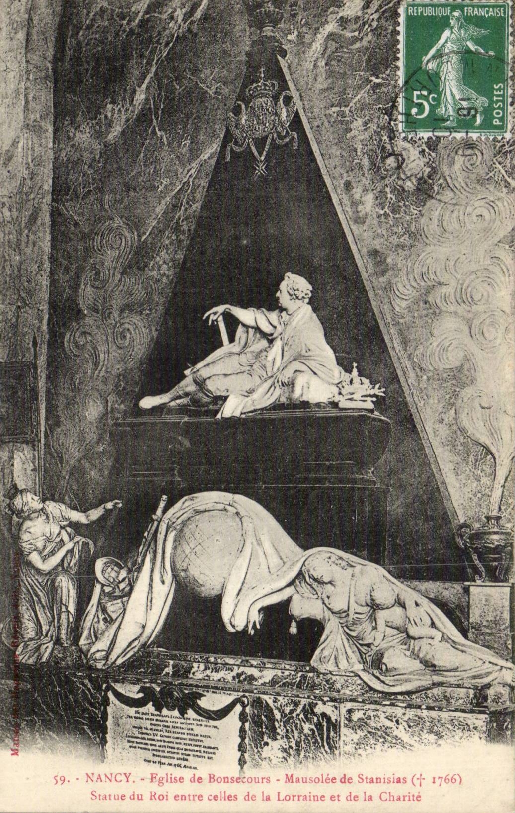 CPA Nancy Eglise de Bonsecours Mausolee de Stanislas Statue du roi entre celles de la lorraine et de la charite