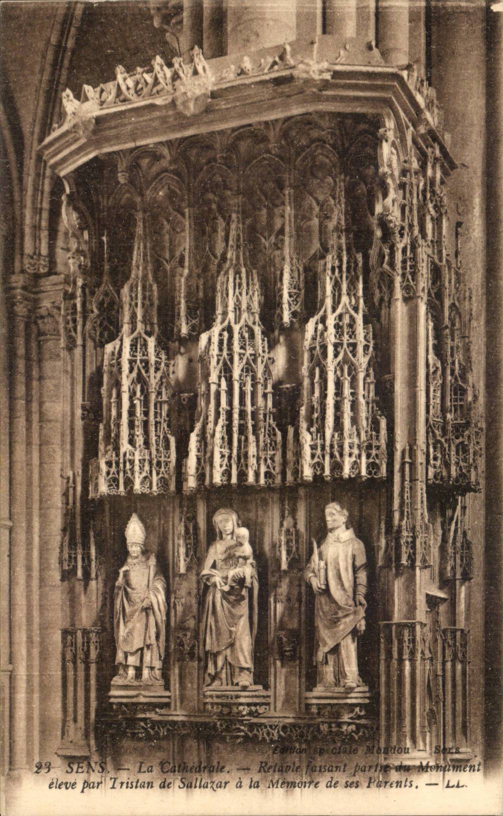 CPA Sens the cathedral Retable belonging to the monument raised by Tristan de Sallazar