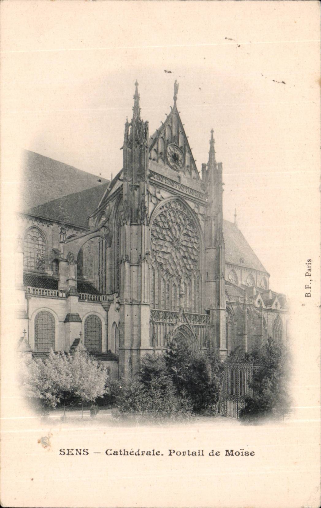 CPA Sens the cathedral Gate of Brace