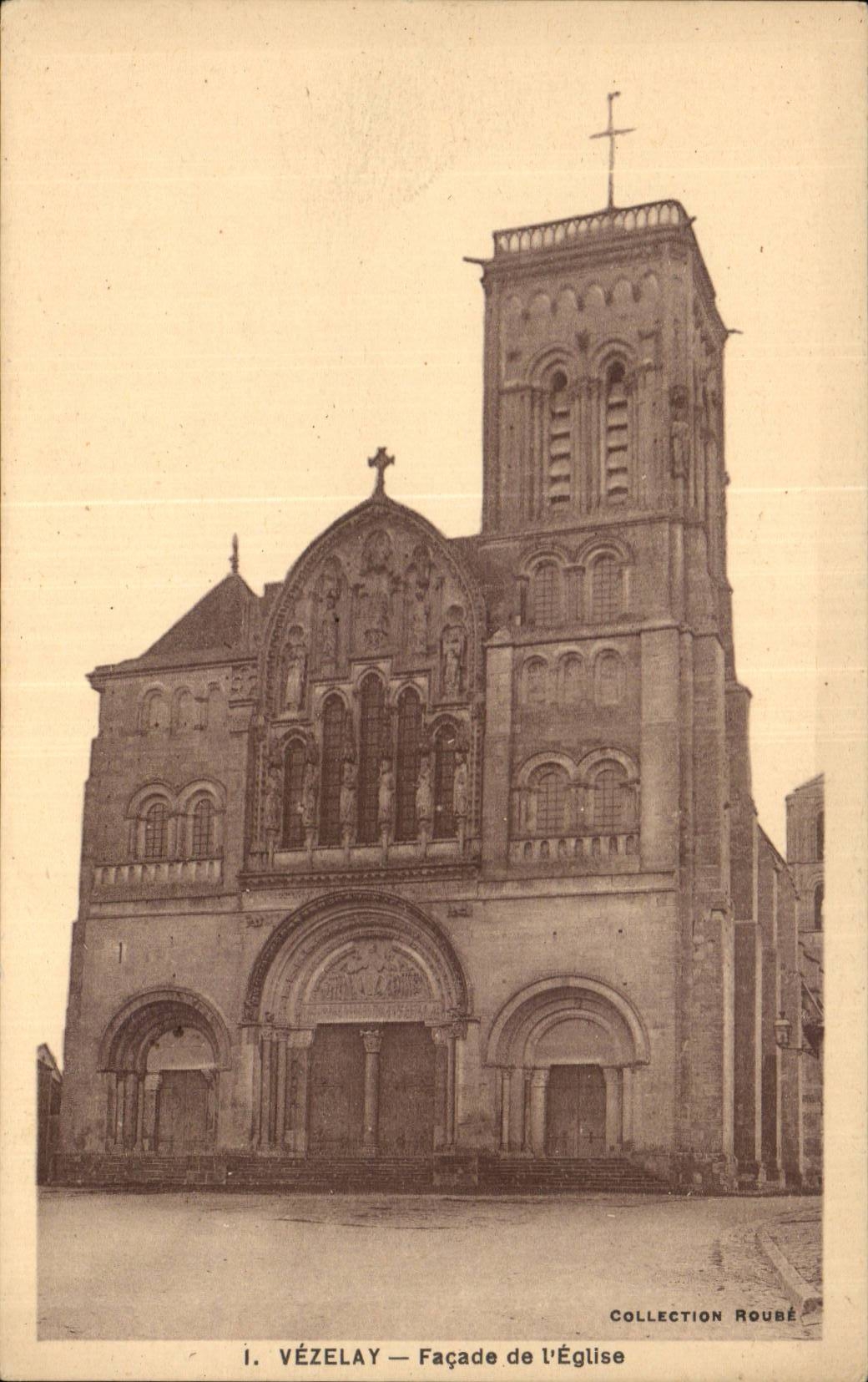 CPA Vezelay Frontage of the church