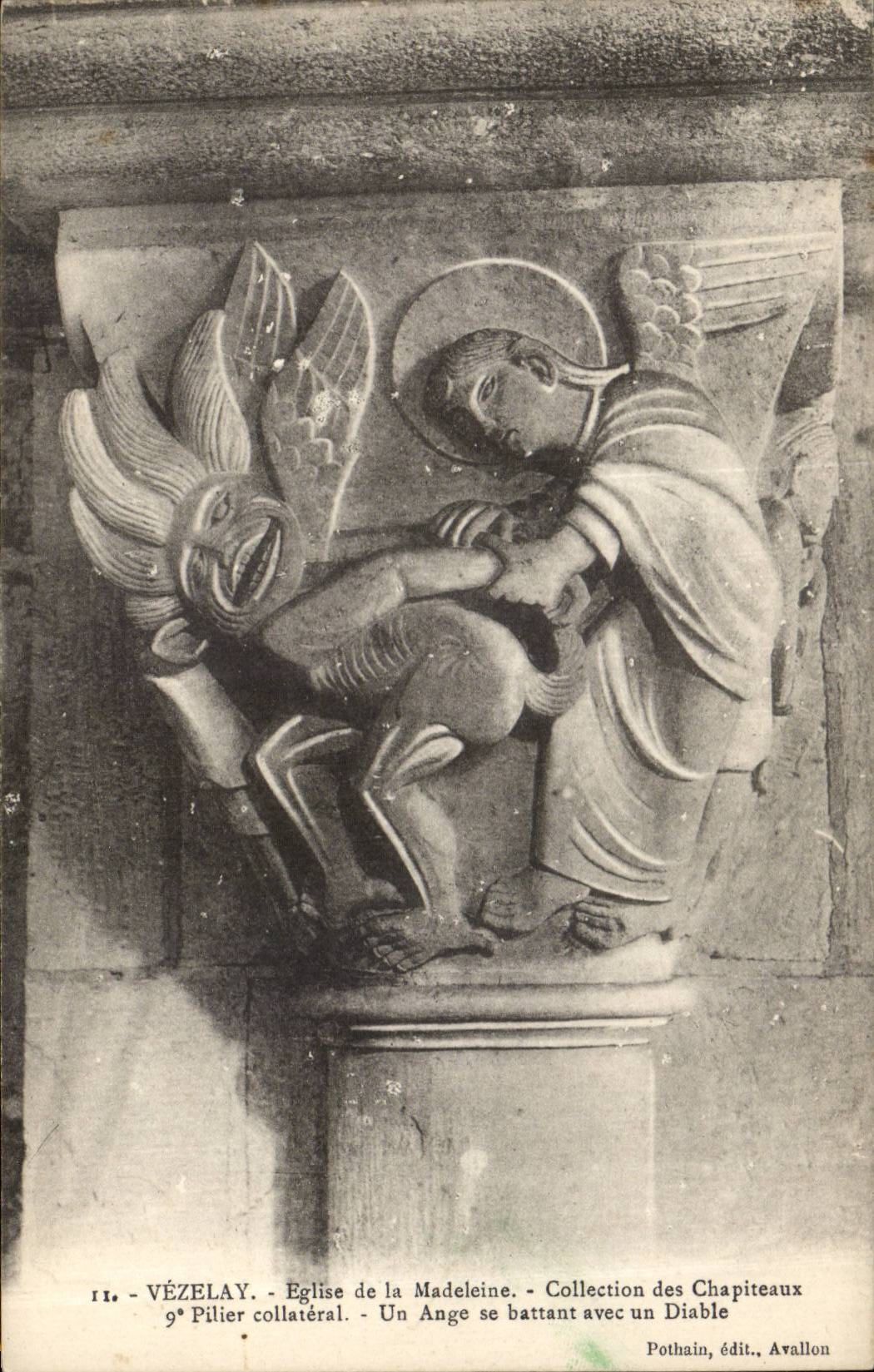 CPA Vezelay Church of the Madeleine Collection of the capitals collateral pillar an angel fighting with a devil