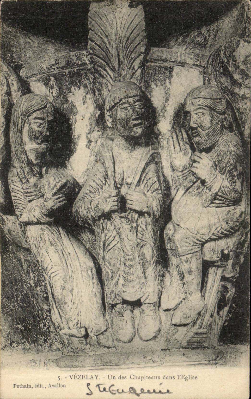 CPA Vezelay One of the capitals in the church