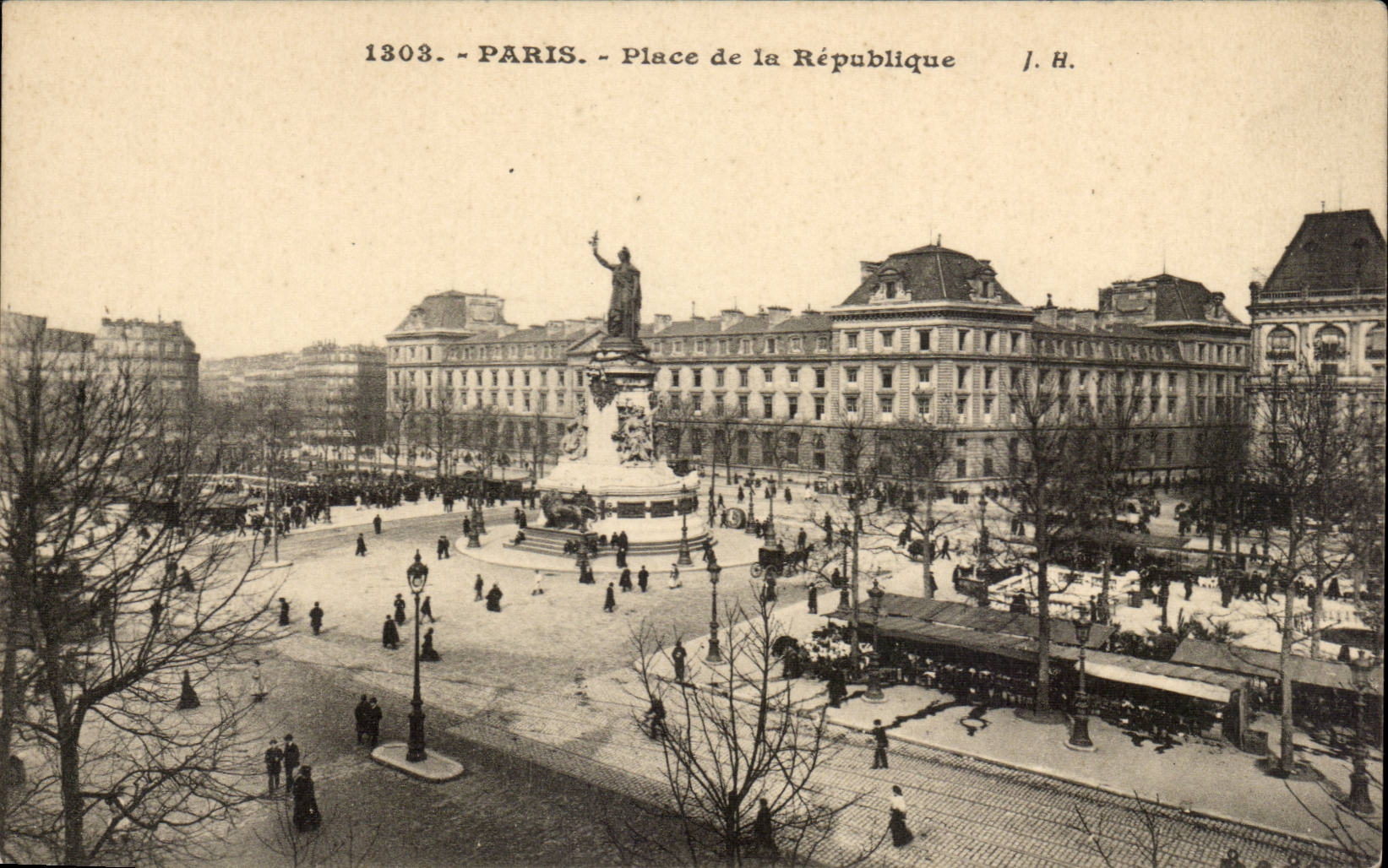 Paris CPA Places Republic