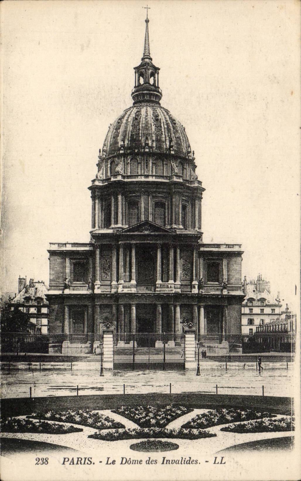 Paris CPA Dome of Invalides