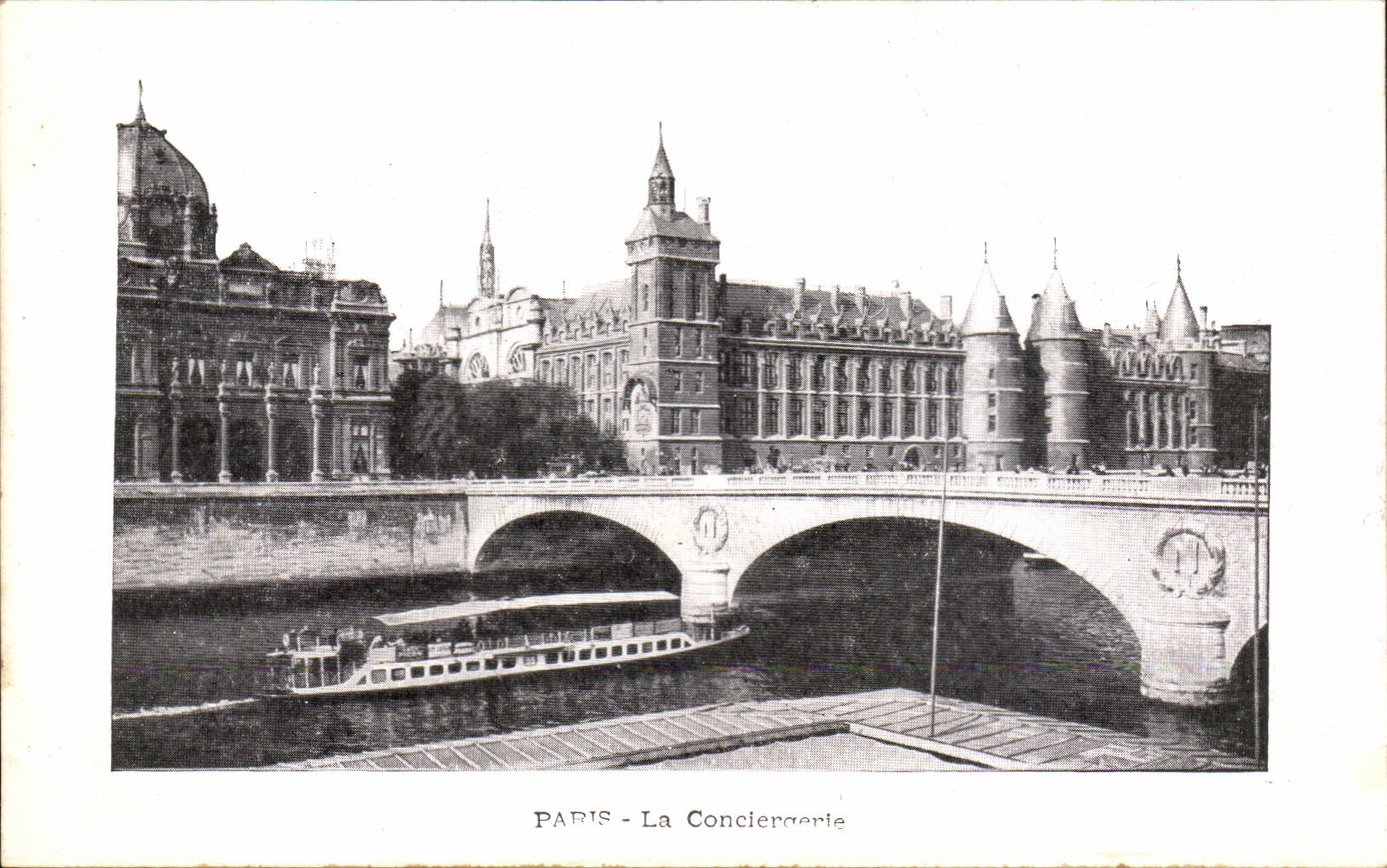 Paris CPA La conciergerie