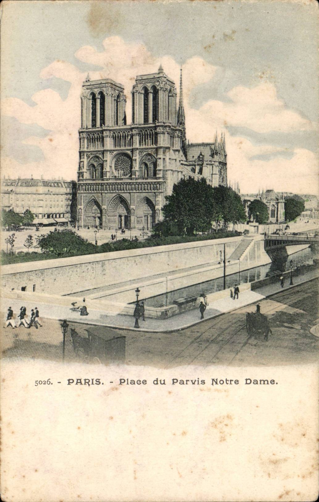 Paris CPA Place du parvis Notre Dame