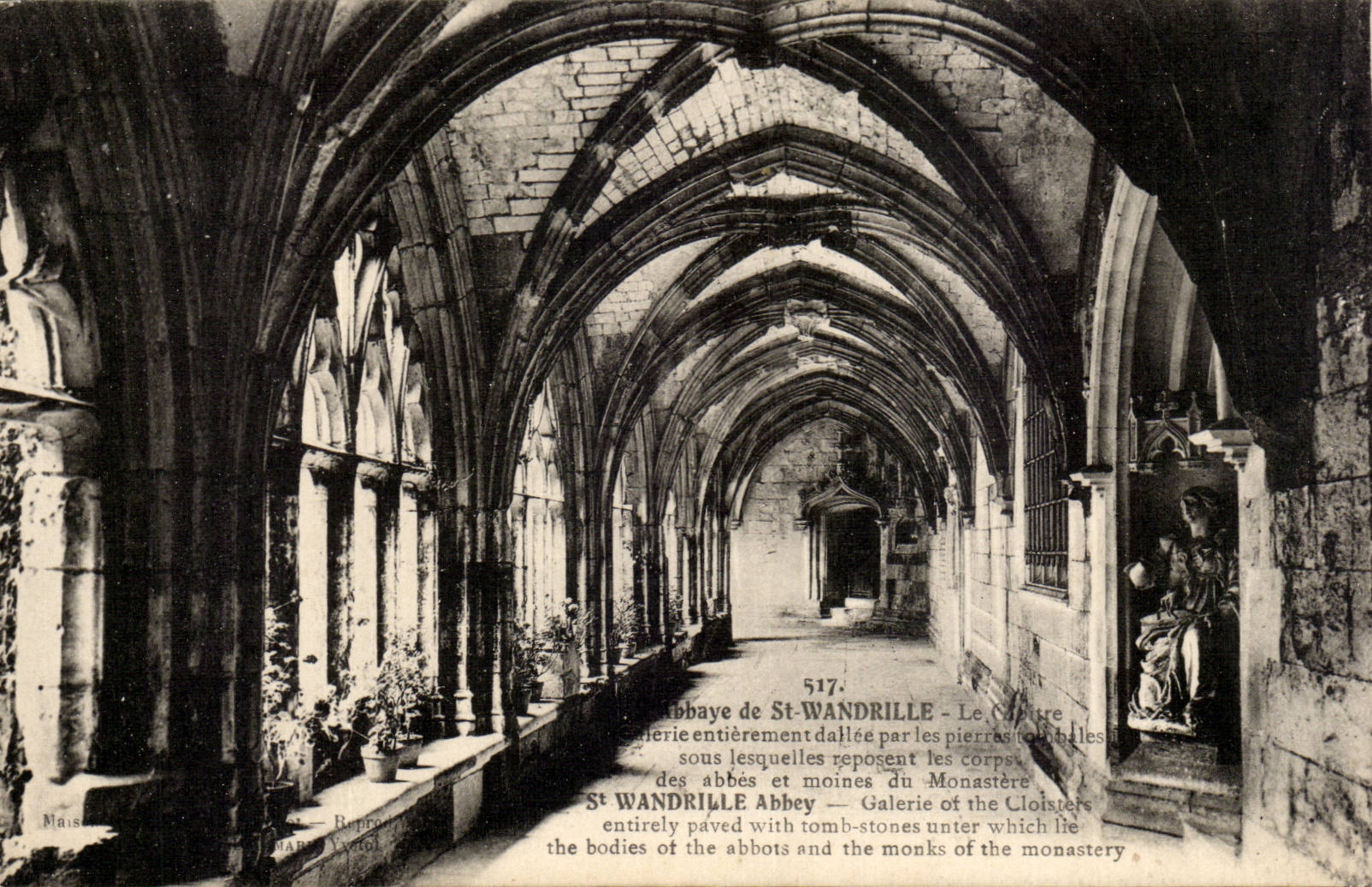 CPA Rouen Abbey of St Wandrille the cloister