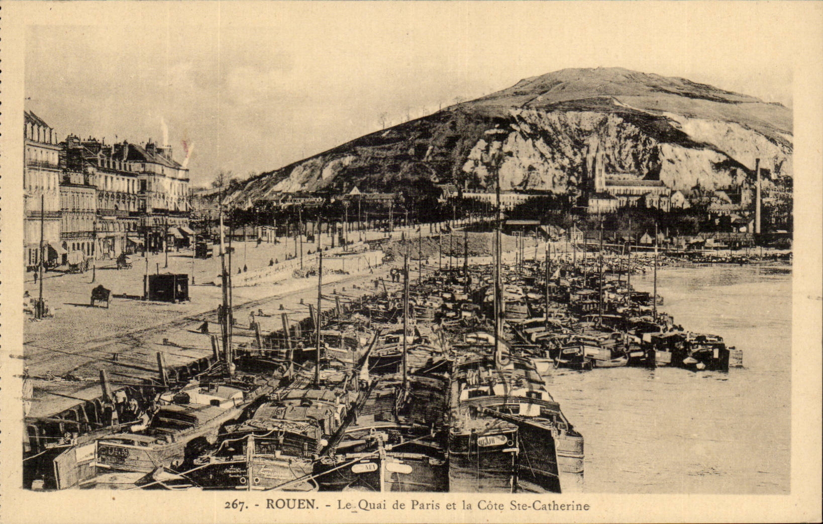 CPA Rouen the quay of Paris and the dimension co Catherine