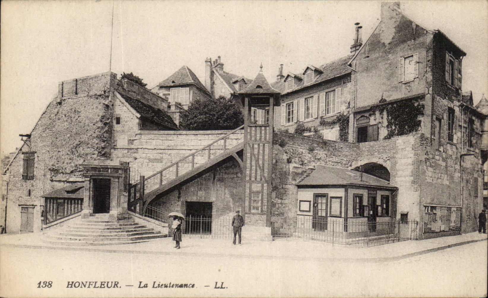 CPA Honfleur La Lieutenance