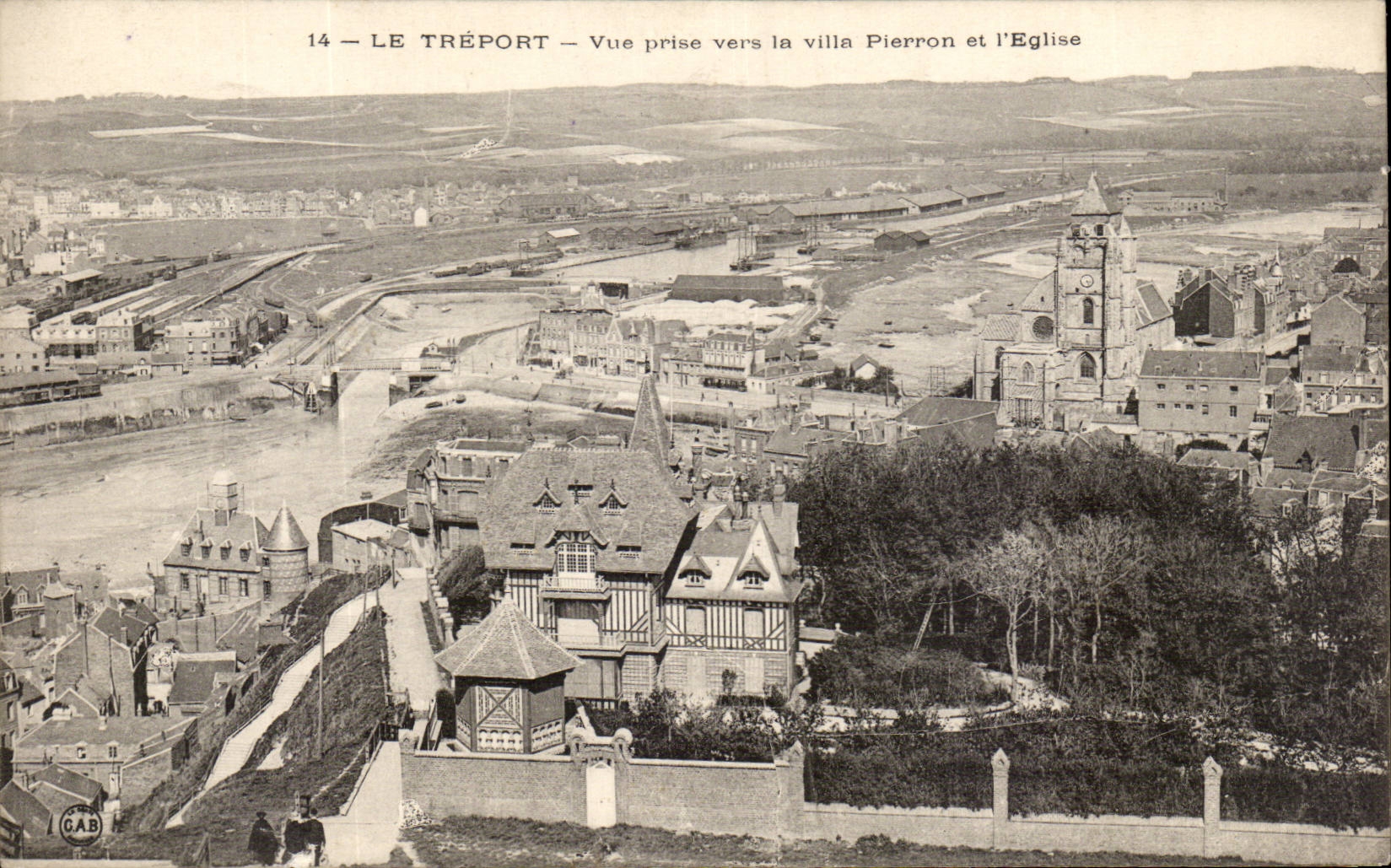 CPA Treport gesehen in Richtung von Pierron Stadt und der Kirche