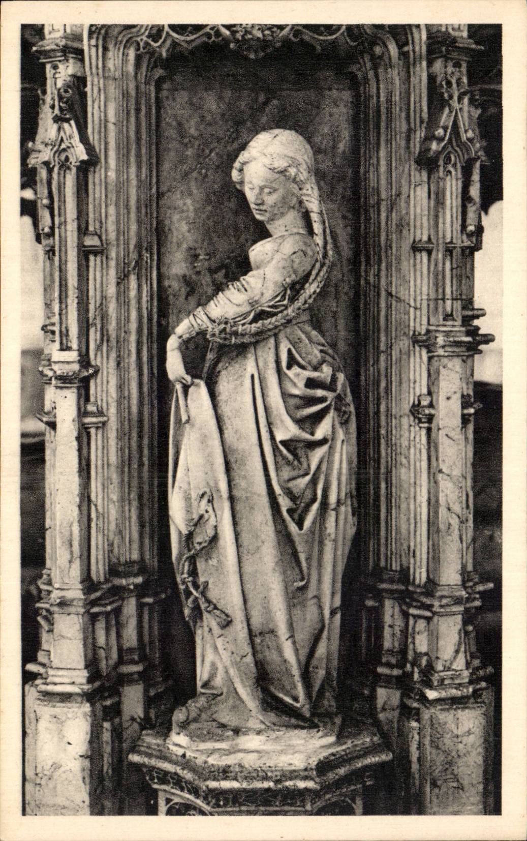 CPA Borough Church of Husks Statuette of the tomb of Marguerite of Austria