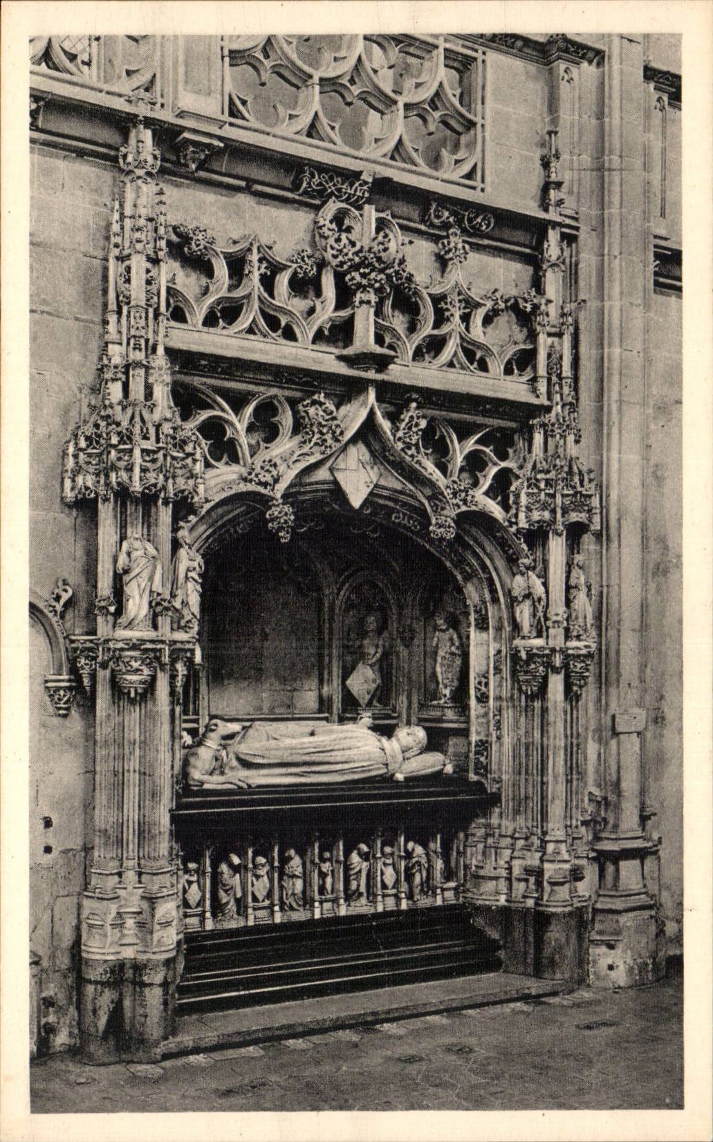 CPA Church of Husks Tomb of Marguerite de Bourbon