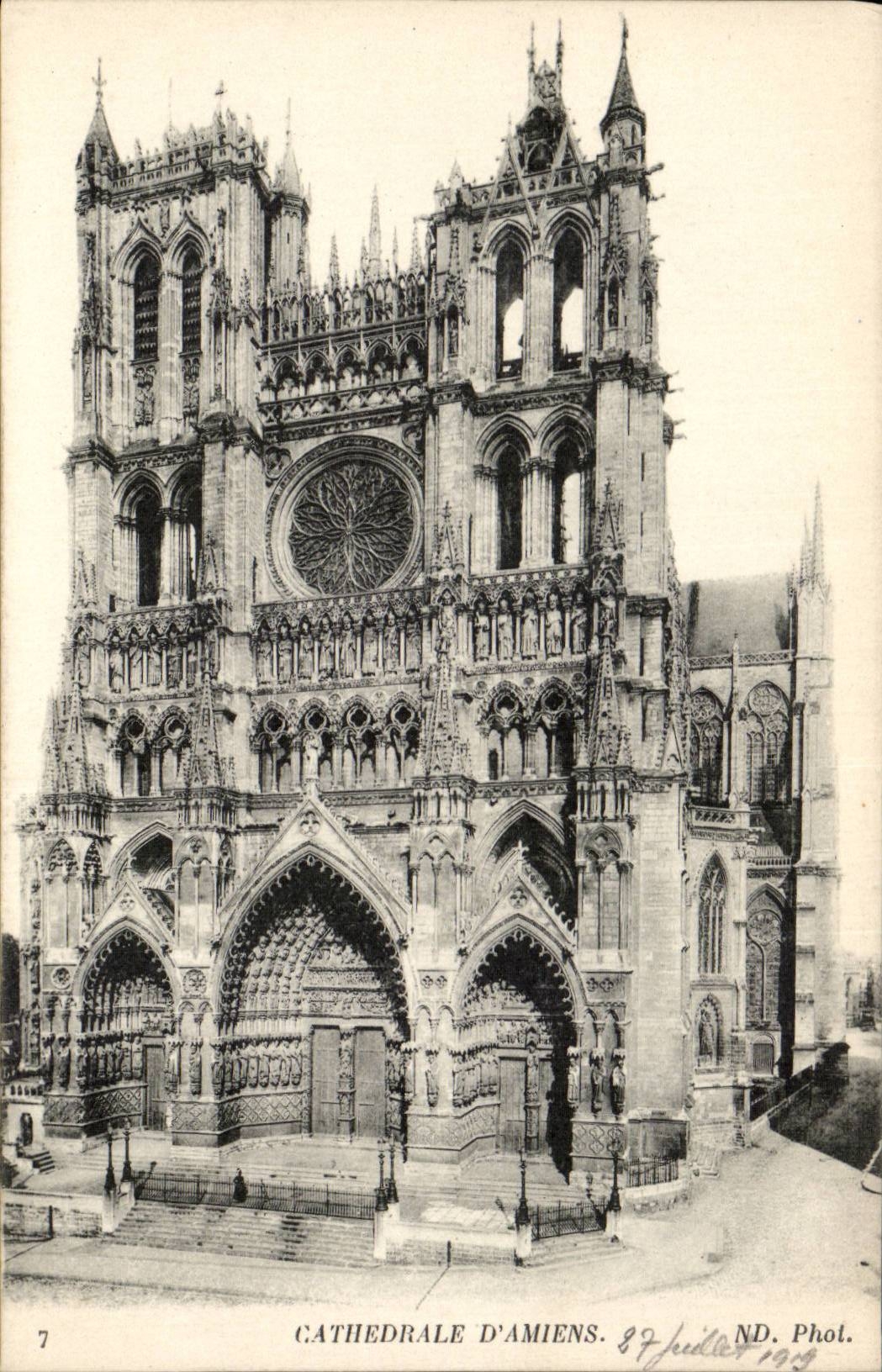 CPA Amiens Cathedral