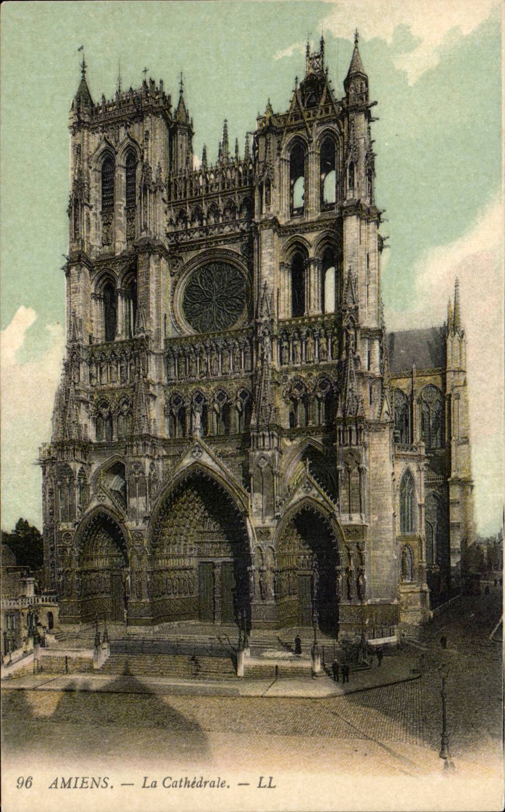 CPA Amiens Cathedral