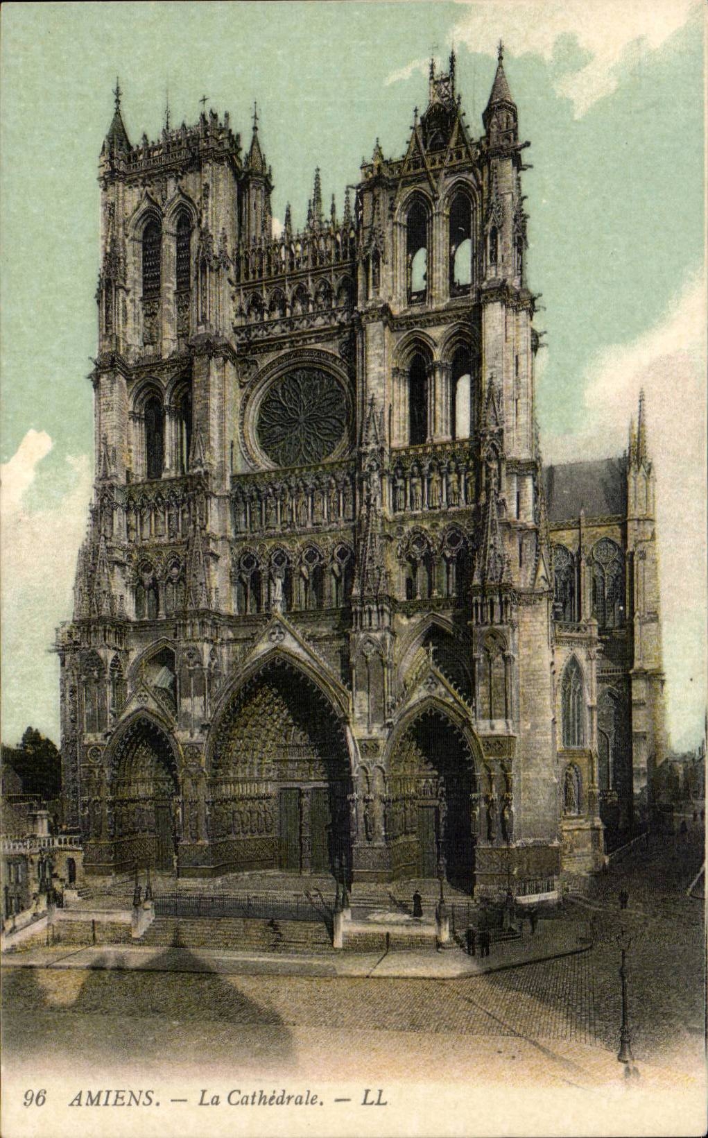 CPA Amiens Cathedral