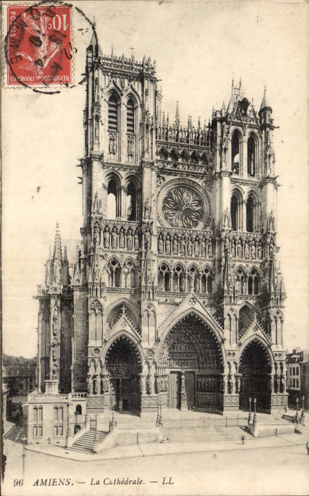 CPA Amiens Cathedral