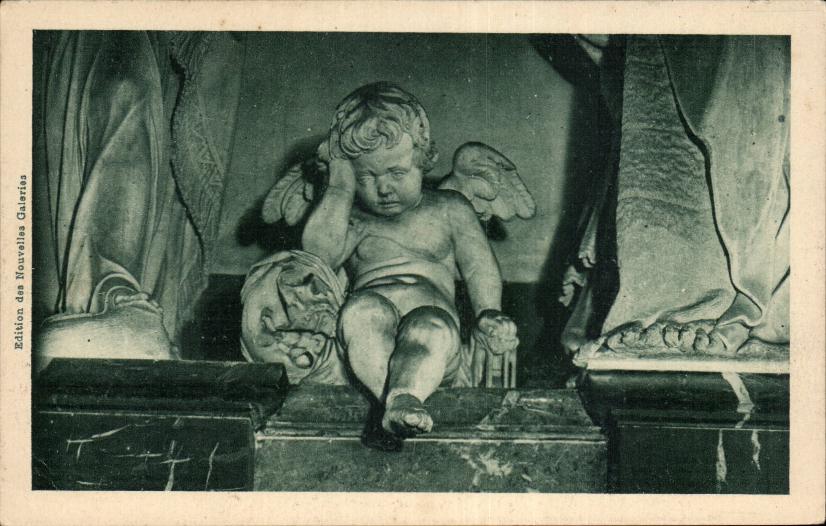 CPA Amiens Cathedral the whining angel Angel Angel