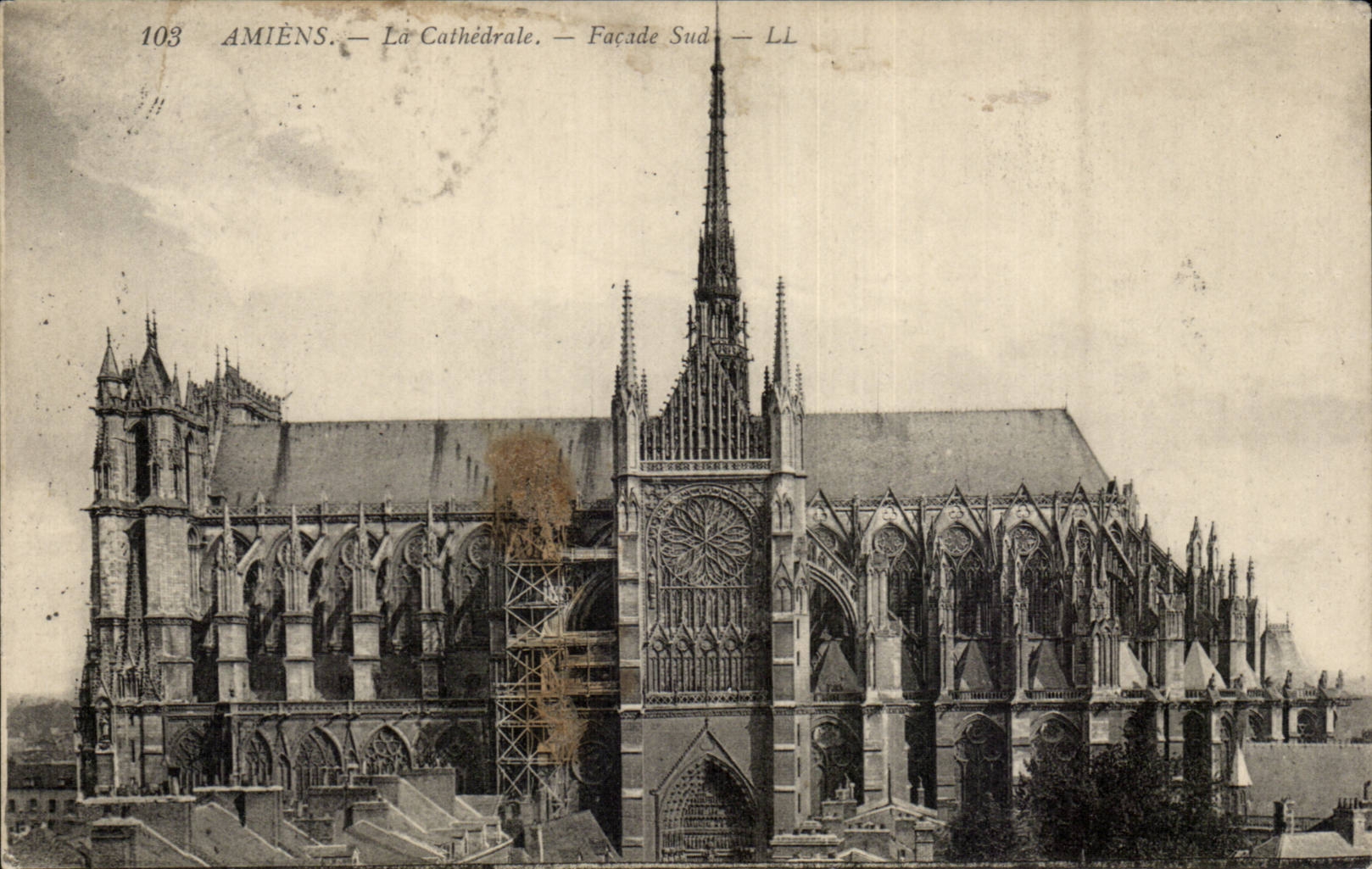 CPA Amiens the cathedral southern Frontage