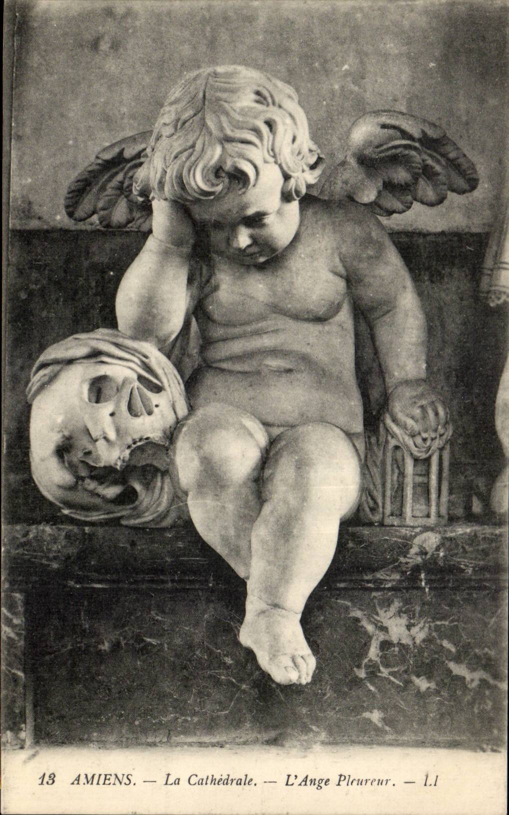 CPA Amiens the cathedral whining Angel Angel