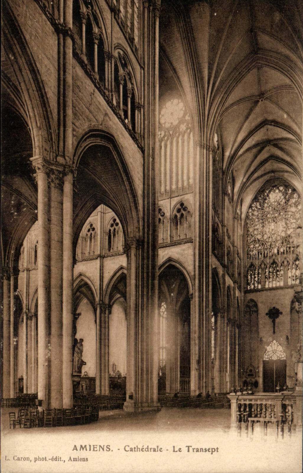 CPA Amiens the cathedral the transept