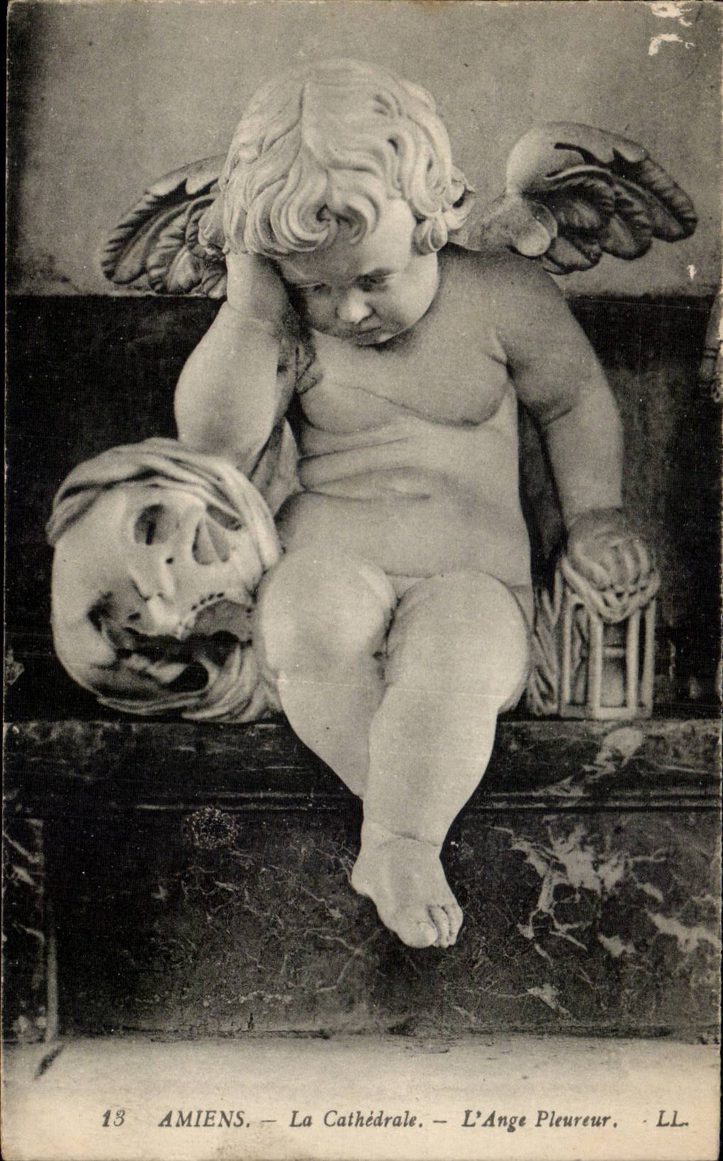 CPA Amiens the cathedral the whining angel Angel Angel