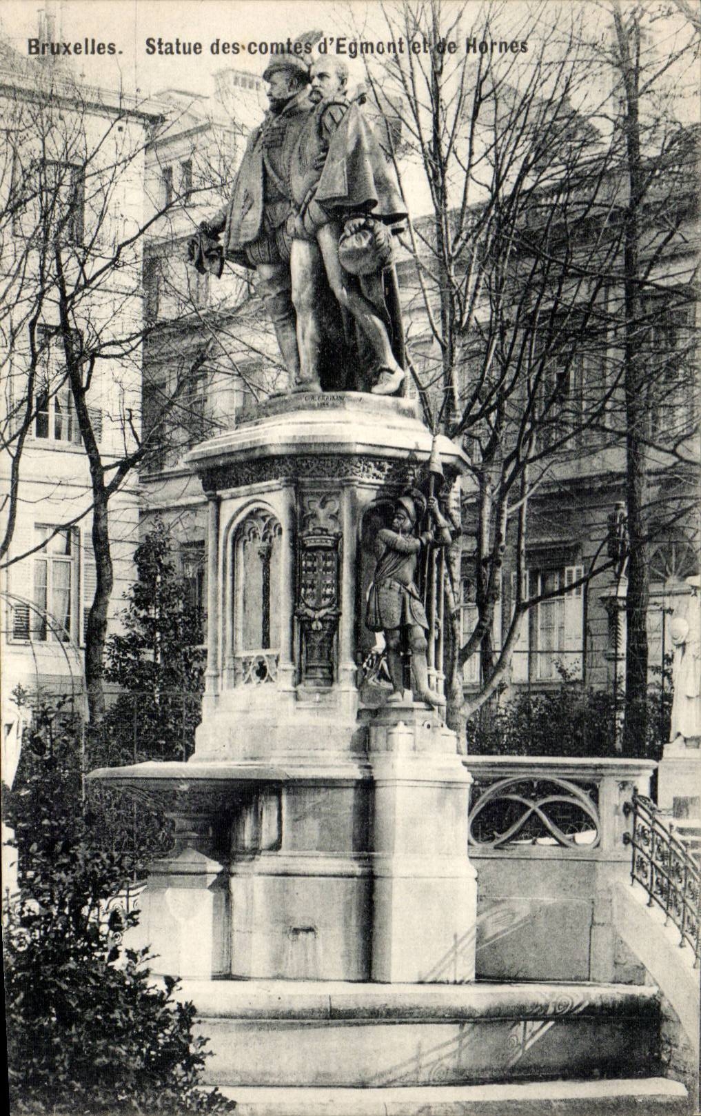 CPA Brussels Statue of the counts d' Egmont and Hornes