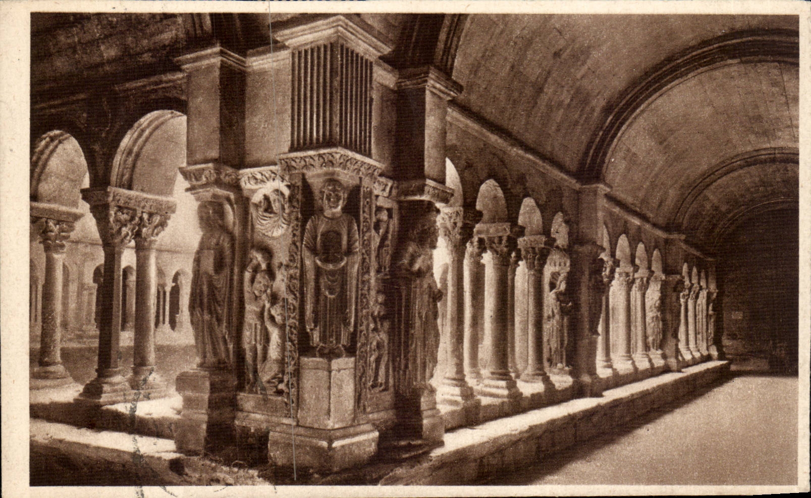 CPA Arles Kloster von Co Trophime