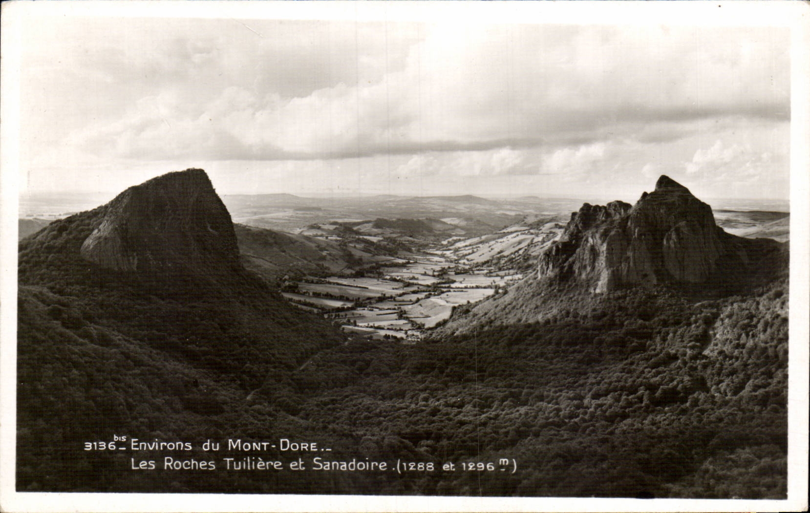 Surroundings of the Mount Gild - the Rocks Tuilieres and Sanadoire - alt 1296 - CPA