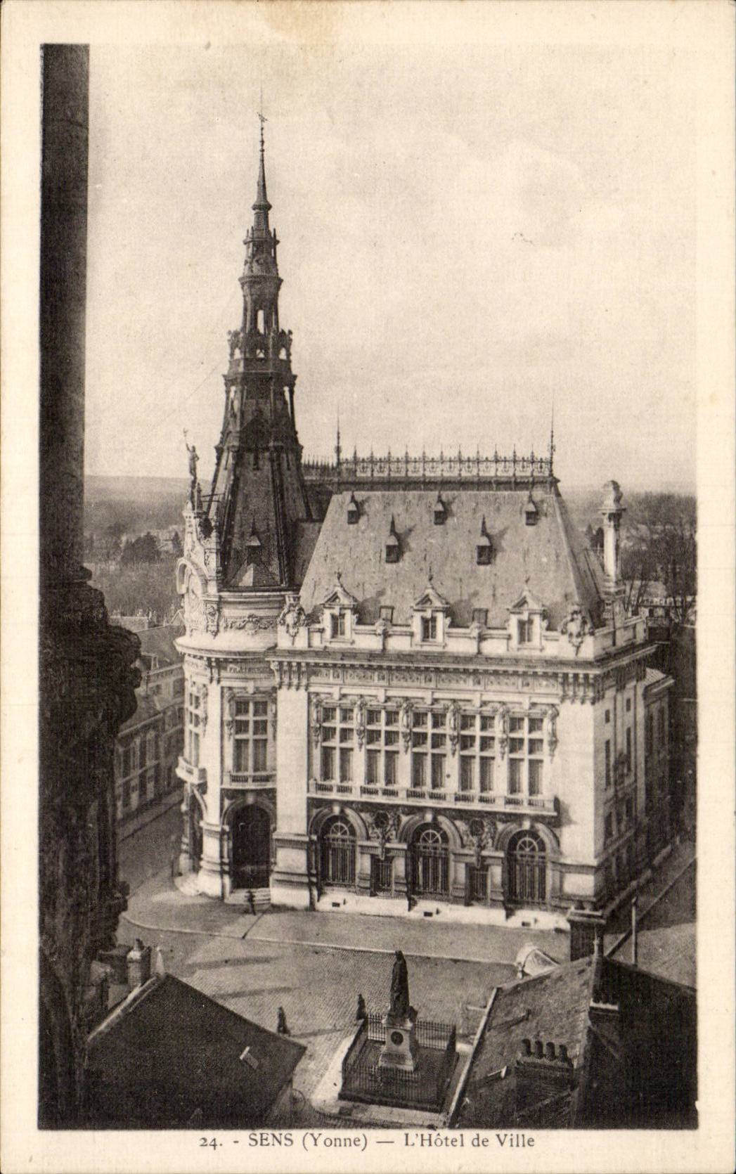 Sens - Town hall - CPA