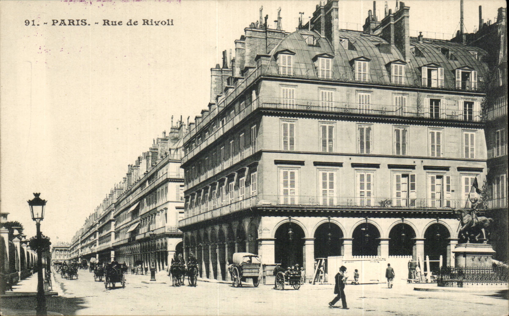 Paris - 1 - Rue de Rivoli - CPA 