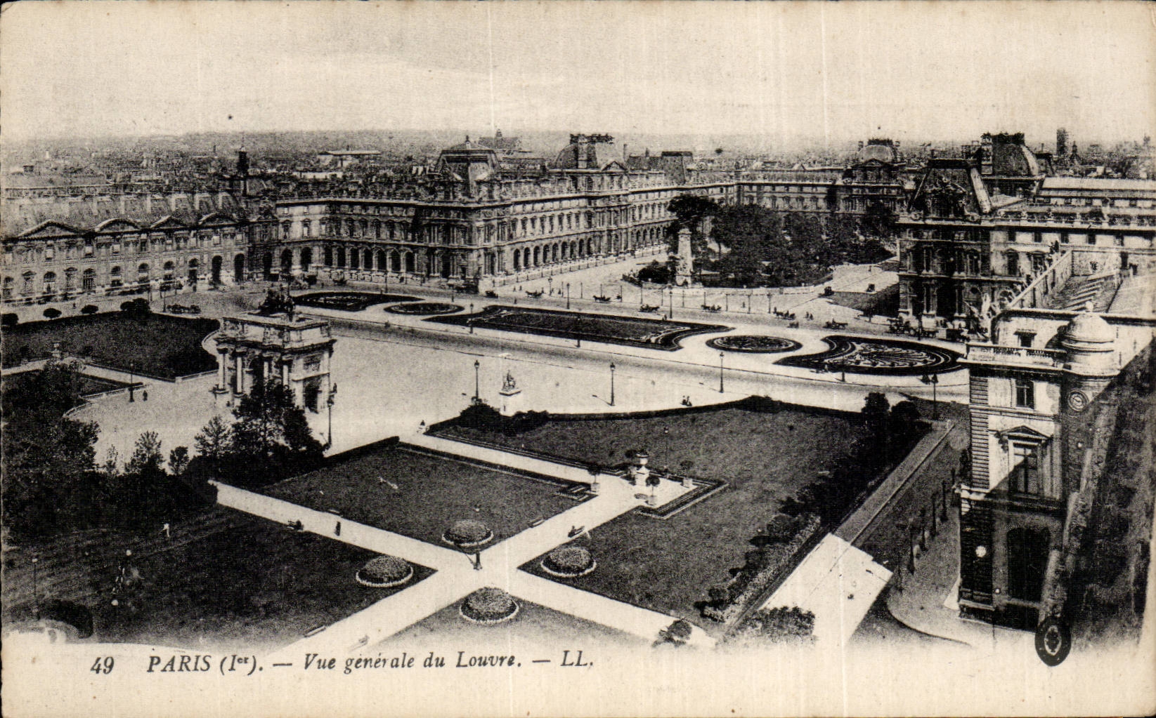 Paris - 1 - Vue Generale du Louvre CPA