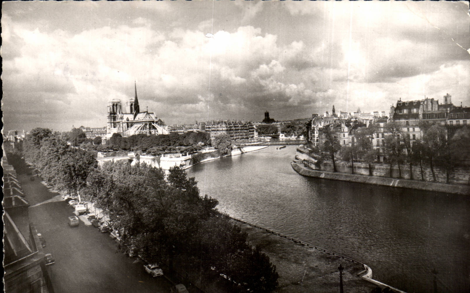 Paris - 4 - Le Seine et Notre Dame - CPA 