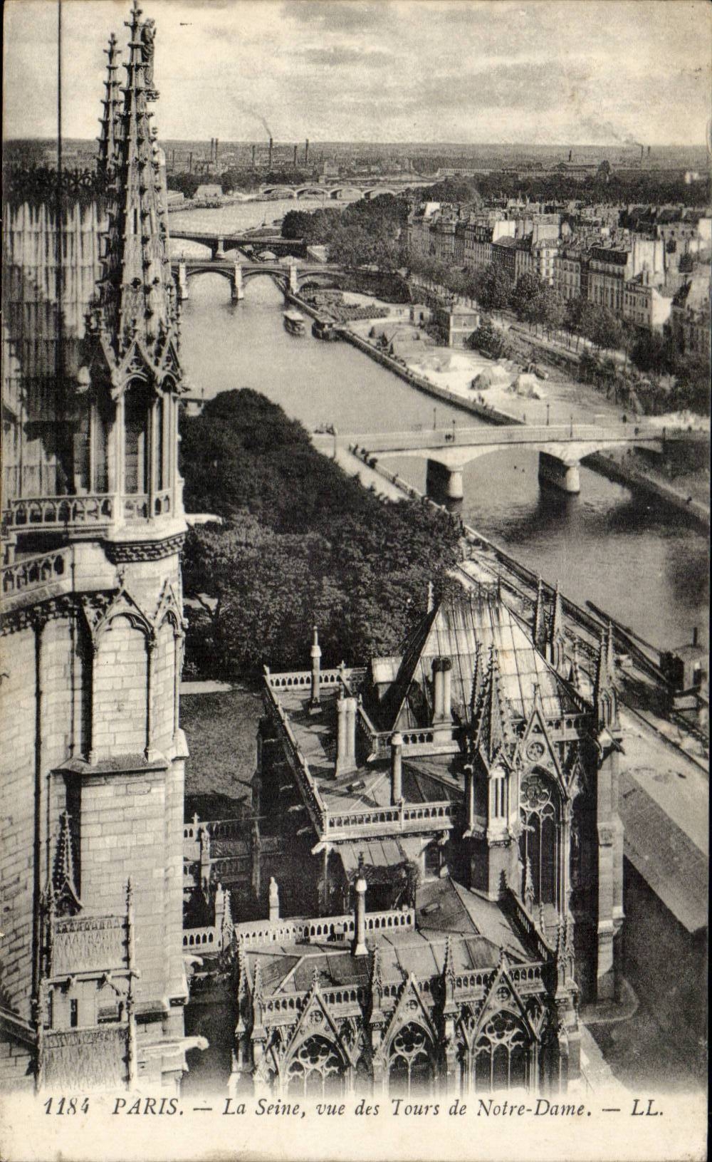 Paris - 4 - Vue des Tours de Notre Dame - La Seine - CPA 