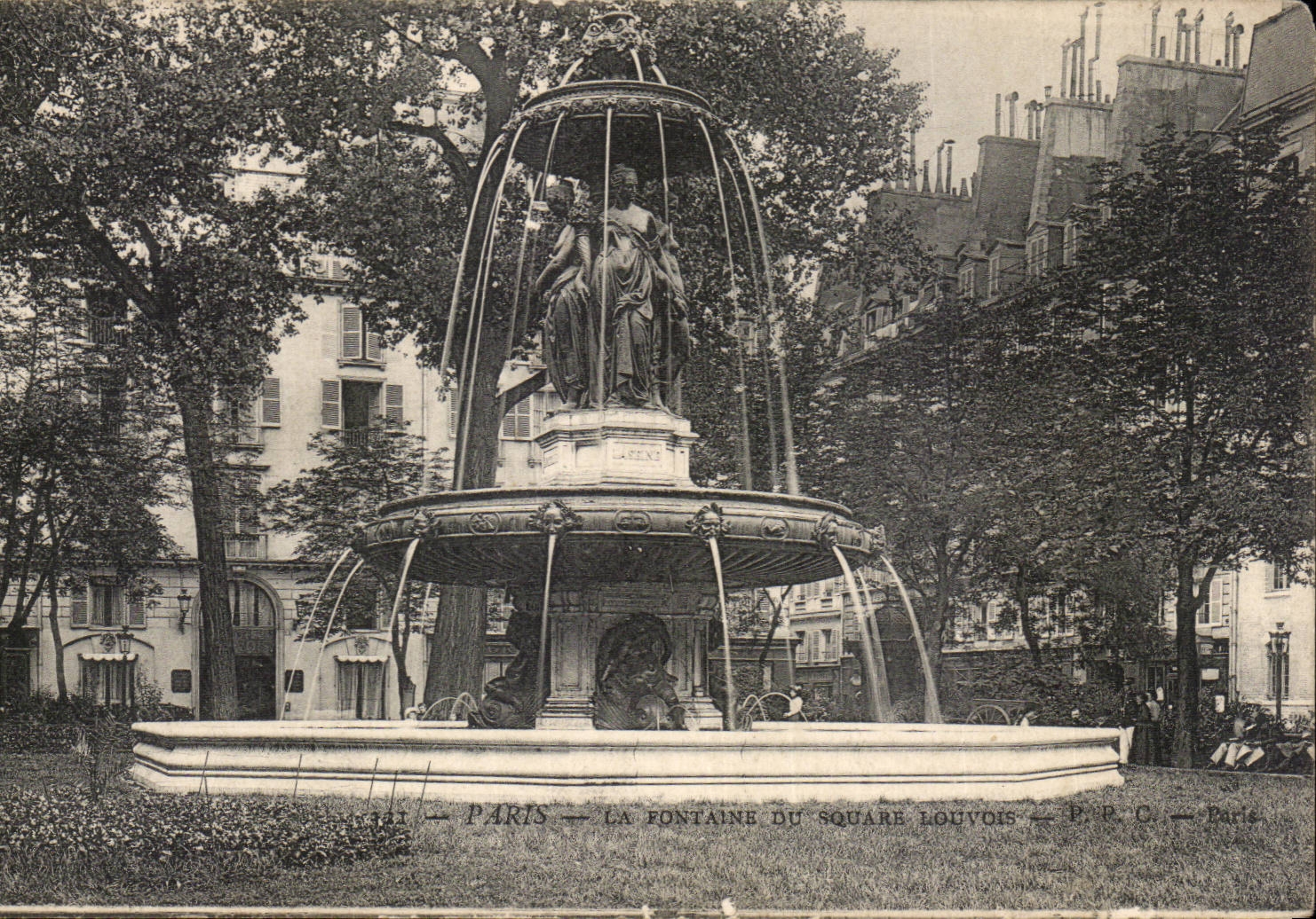 Paris - 8 - Louvois Public garden - the Fountain - CPA