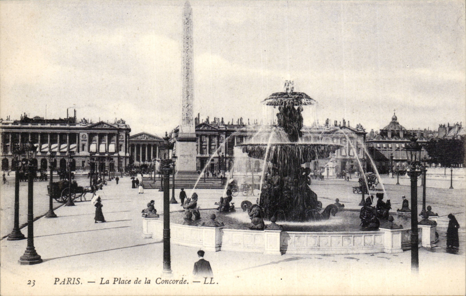 Paris - 8 - Place of the Harmony - CPA