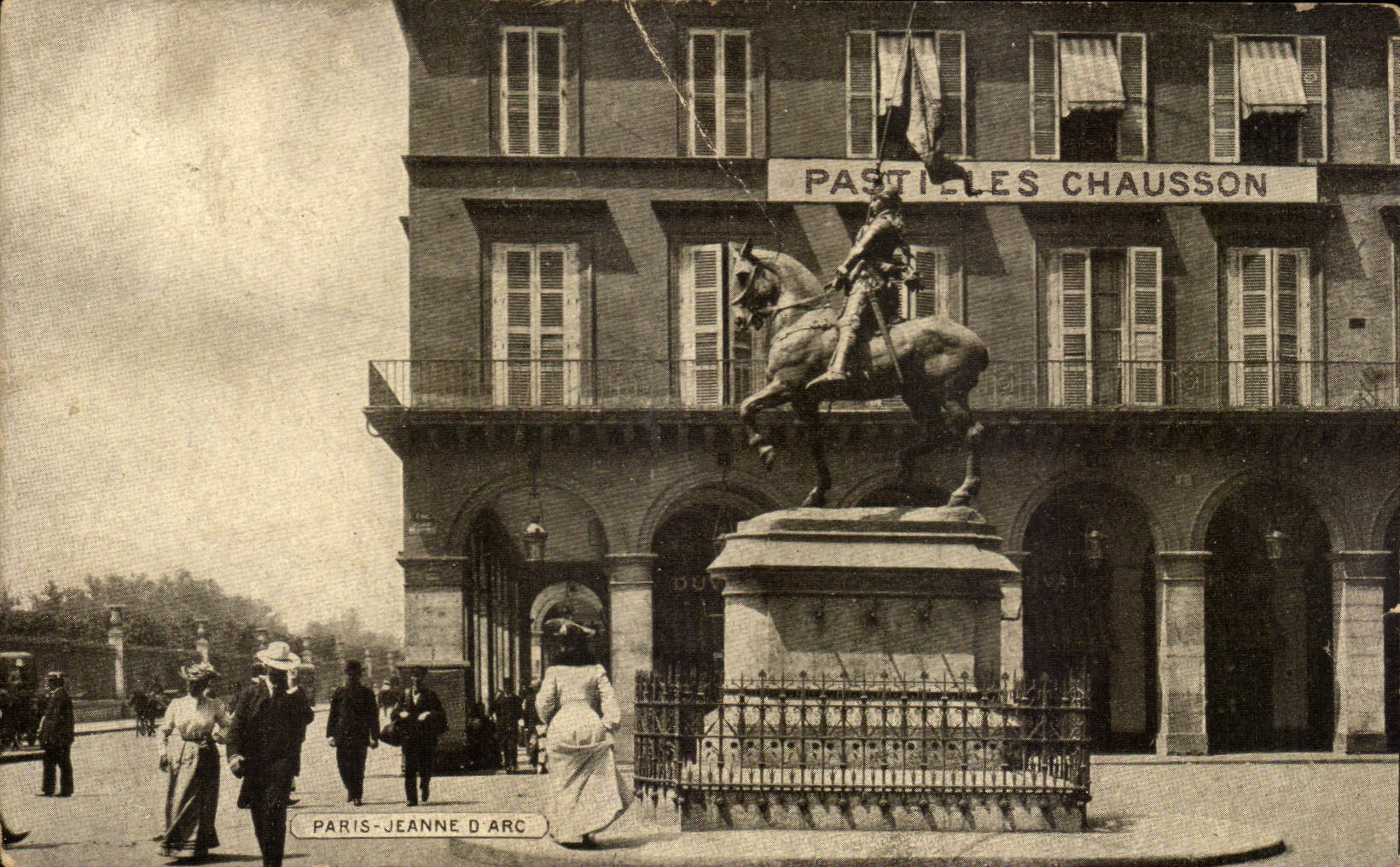 Paris - 1 - Pastilles Chausson - Statue de Jeanne d'Arc - CPA 