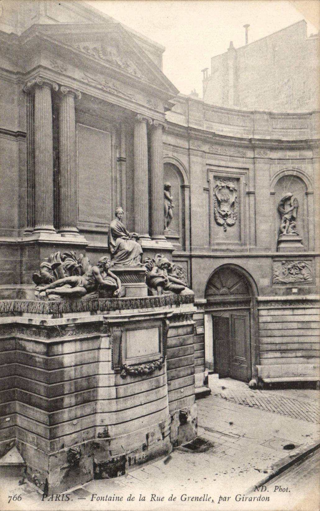 Paris - 7 - Street of Grenelle - the Fountain - CPA