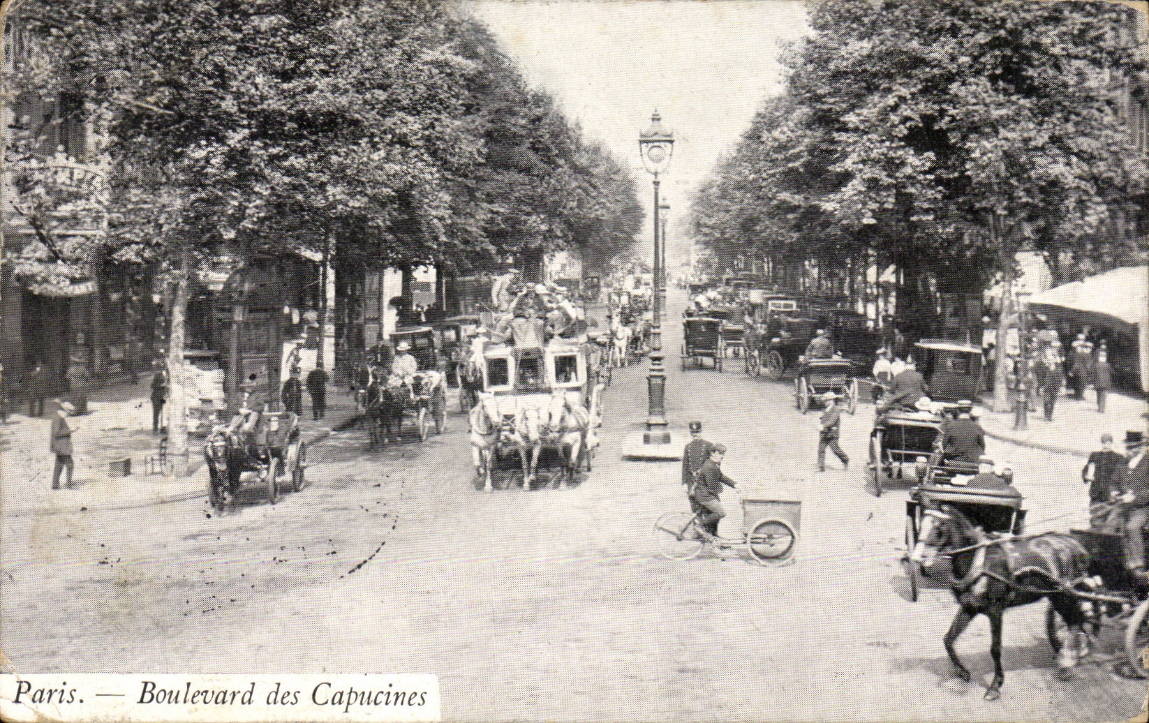 Paris - 2 - Boulevard of the Nasturtiums - CPA Bicycle