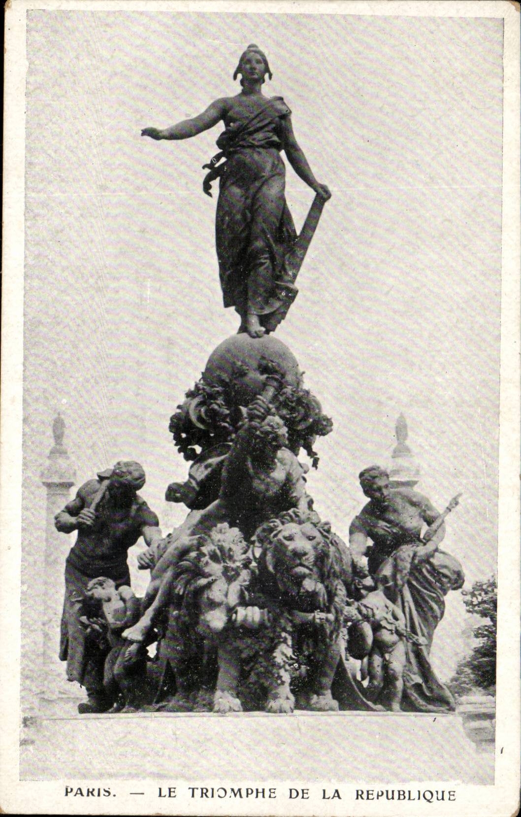 Paris - 10 - Triumph of the Republic - CPA