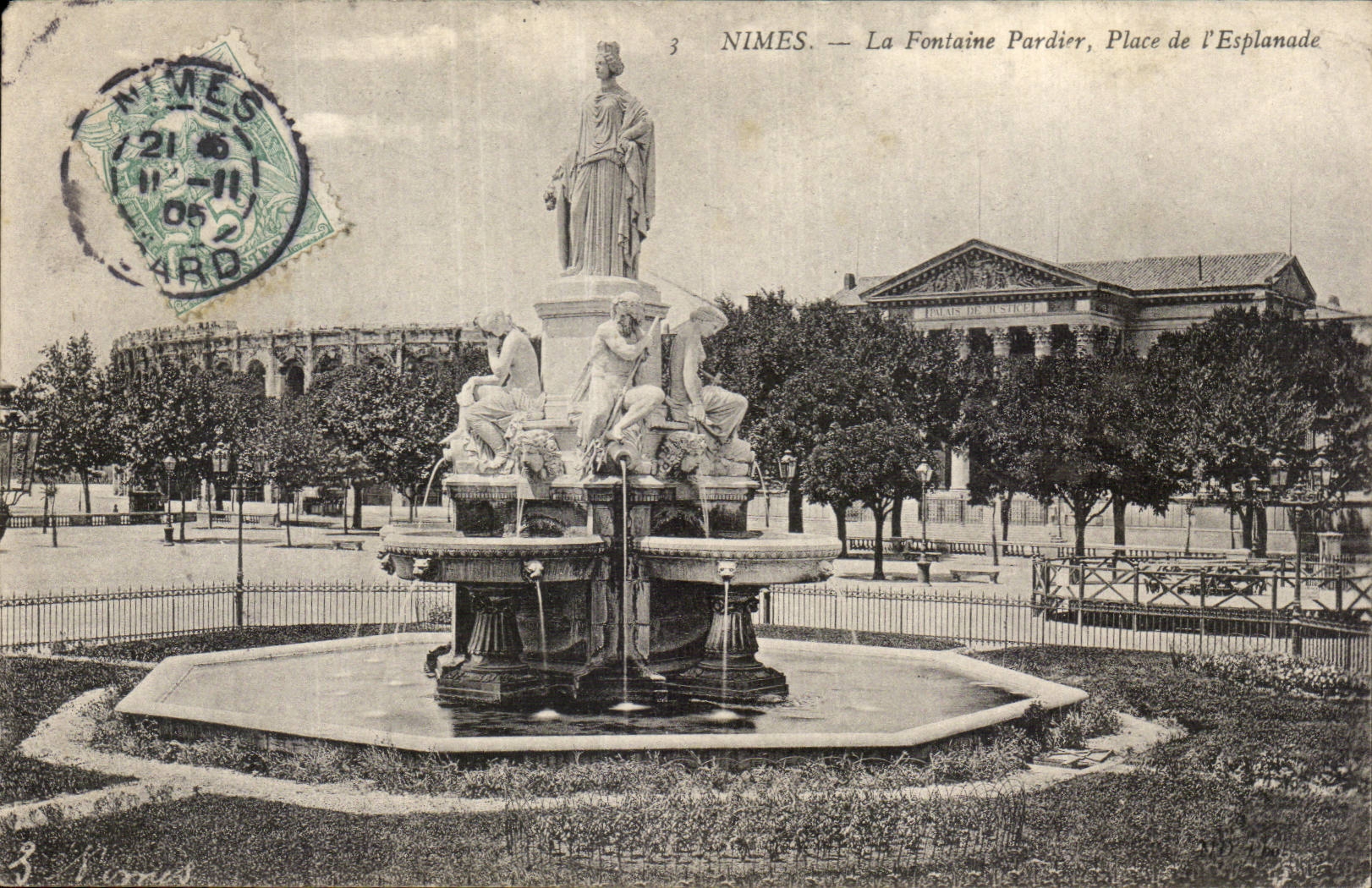 Nimes - der Pardier Brunnen - Ort von Esplanade CPA