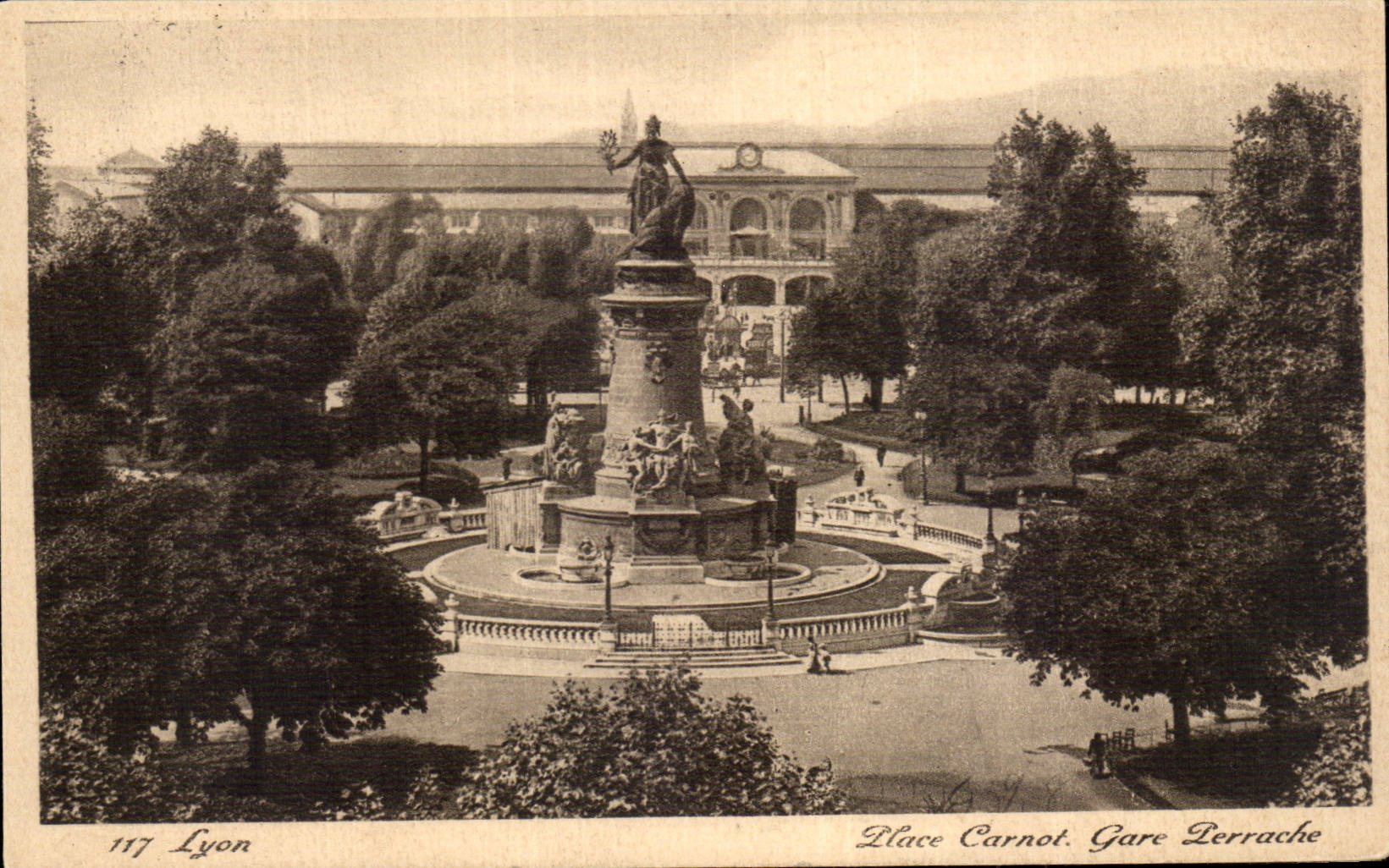 CPA Lyon Places Carnot Gare Perrache