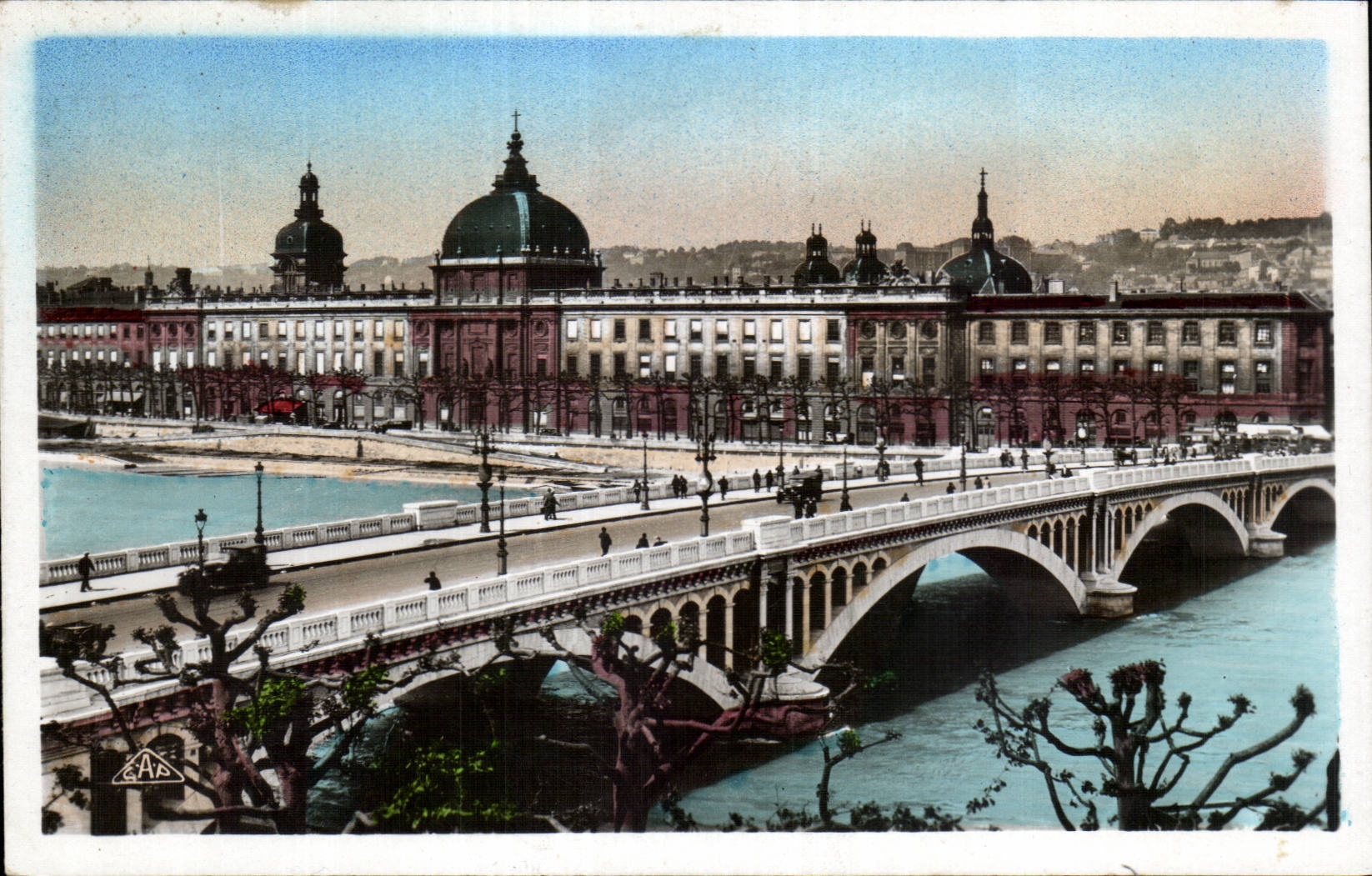 CPA Lyon Bridge Wilson and Hotel God