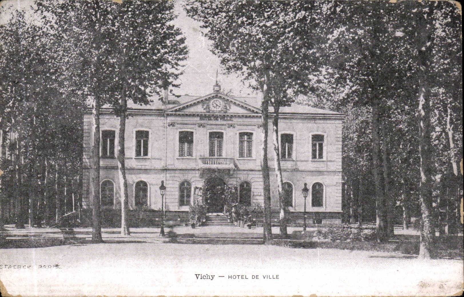 Vichy - Hotel de Ville - CPA 